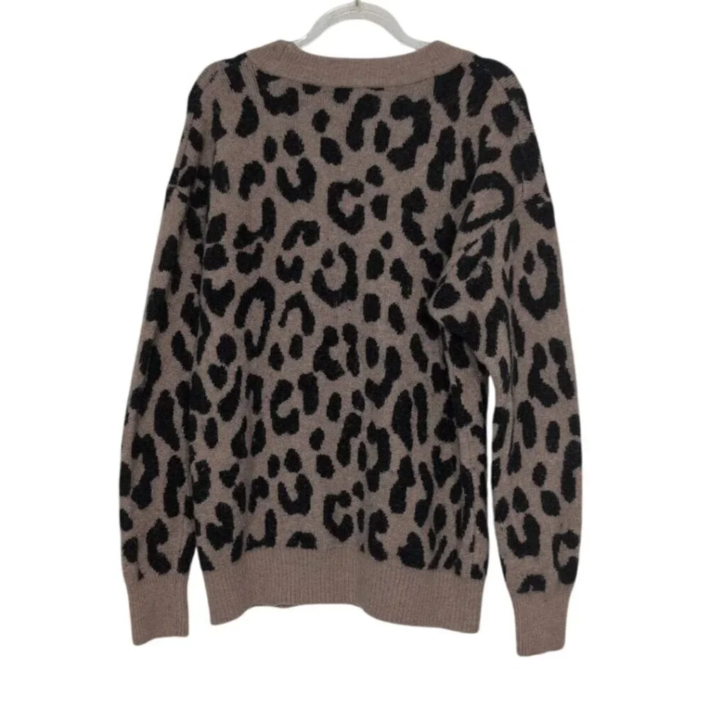 J Crew Leopard Sweater Womens Size Medium Beige Merino Wool Blend Crew Neck
